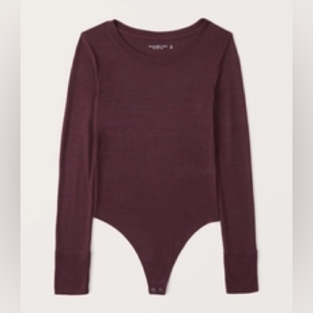 Abercrombie & Fitch Long Sleeve
Crewneck Bodysuit. Size Small. Maroon.